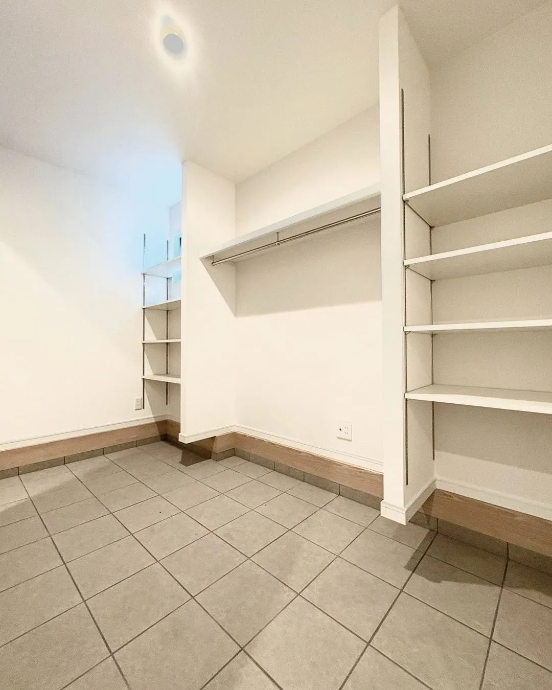 仕切らないから広く感じる、