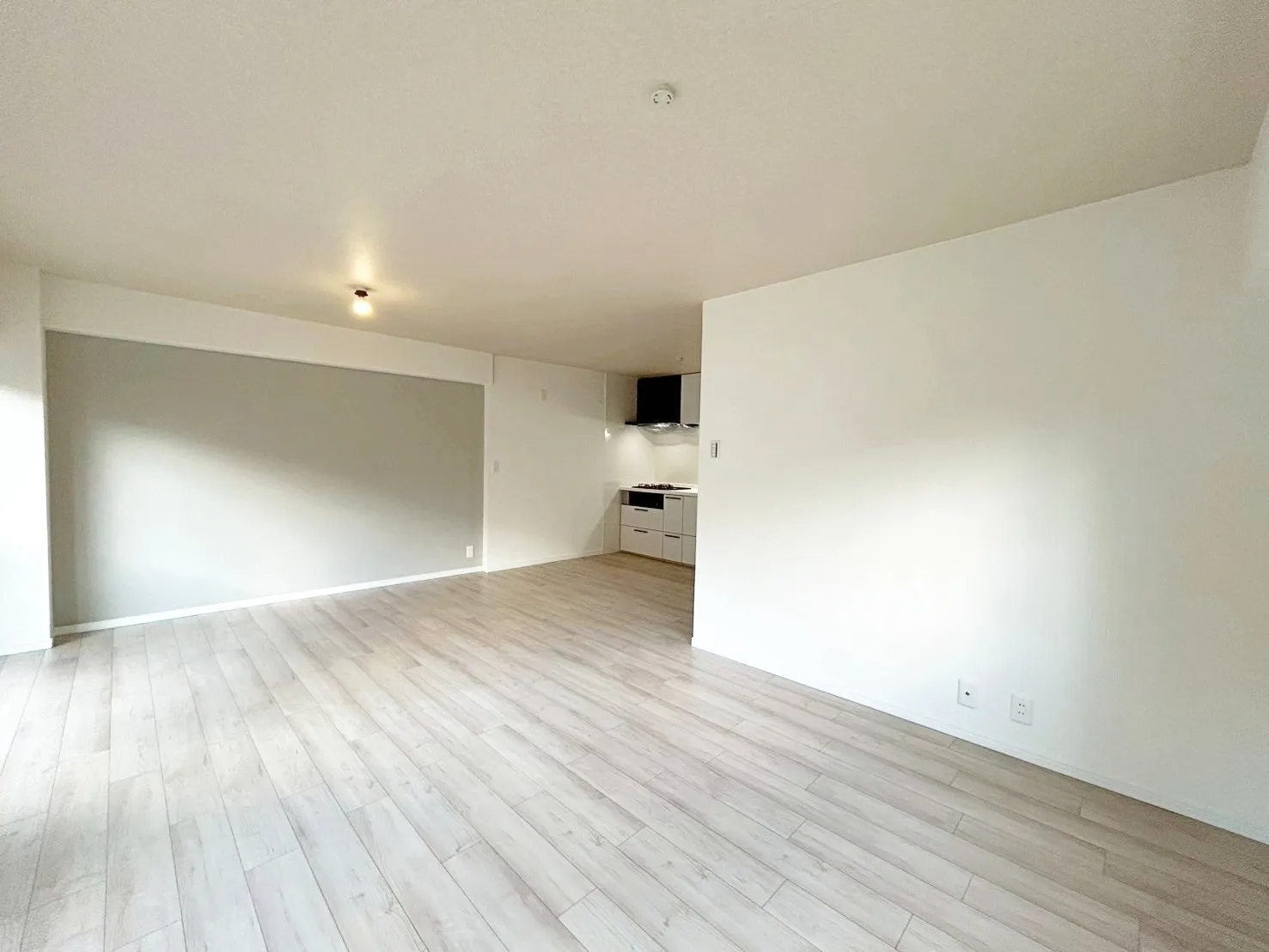 自然素材と光が調和するジャパンディスタイルのお部屋🌱