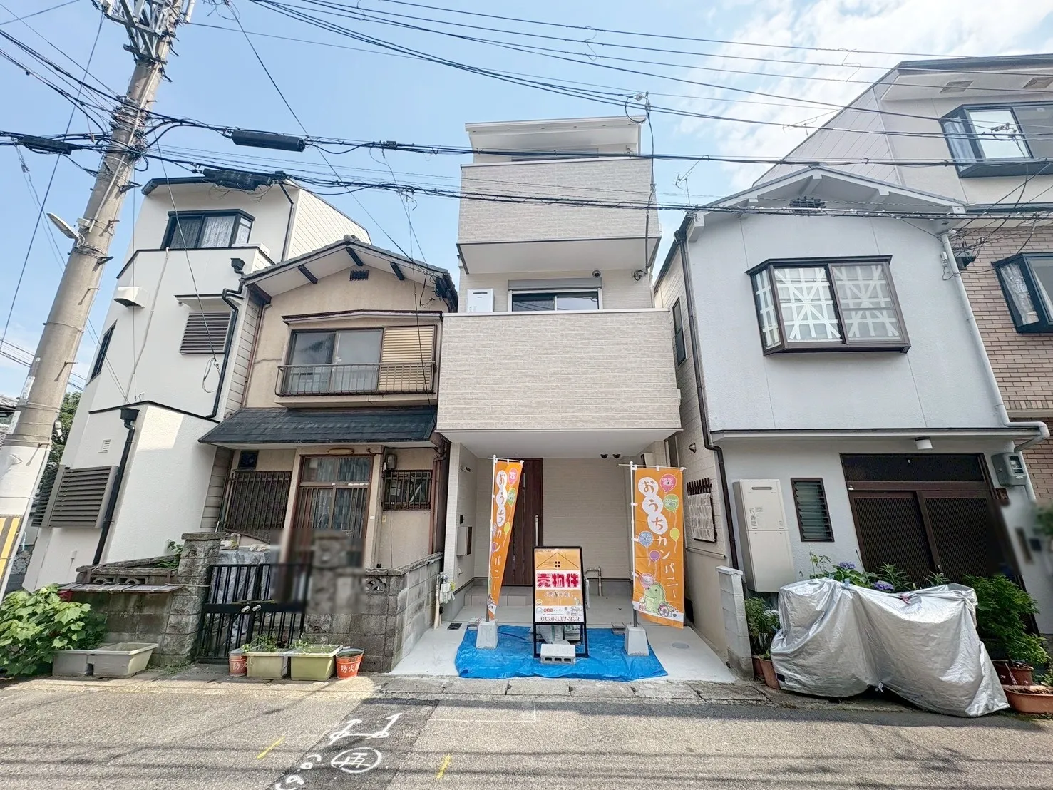 【外観】ホワイトとグレージュでまとめた優しい印象の外観！