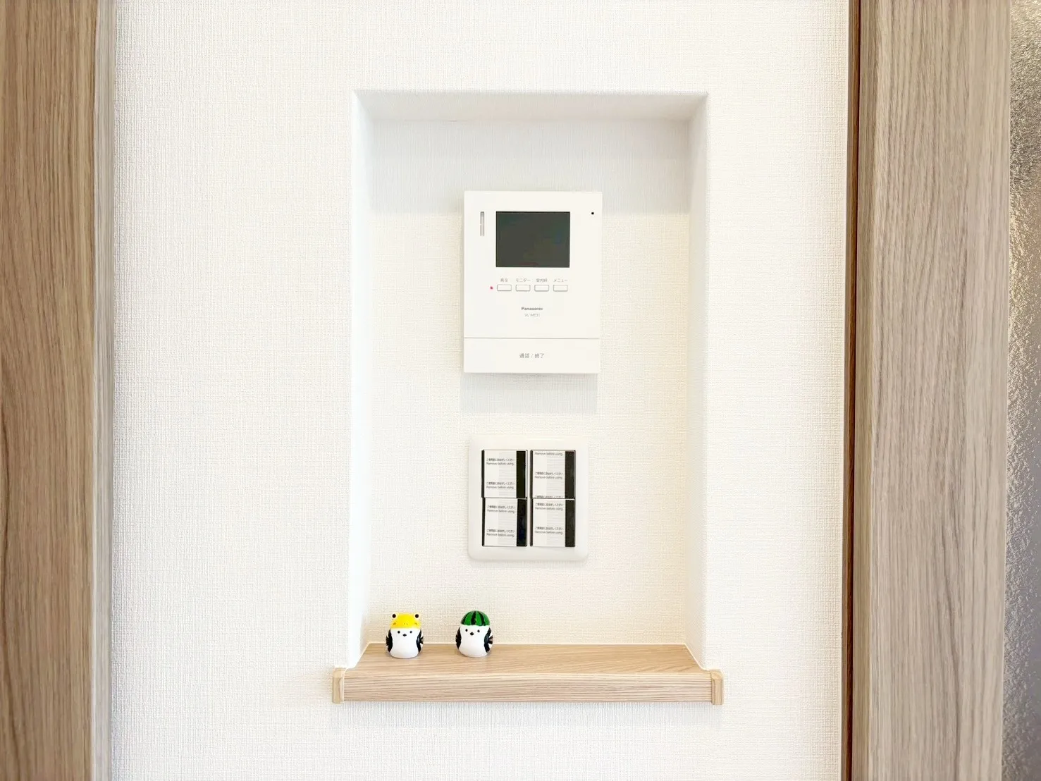 【ニッチ】スイッチを一ヶ所にまとめることで操作が簡単になり動線もスムーズに♪